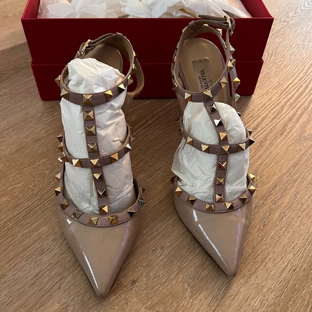 Valentino Rockstud Nude Size 39.5